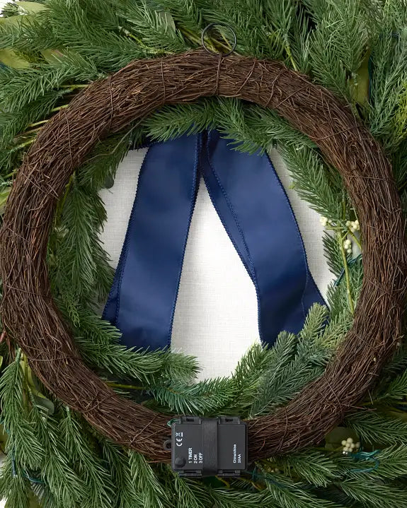 Grinalda de Natal 90 cm com LED, Laço Azul e Folhagens Verdes — 4
