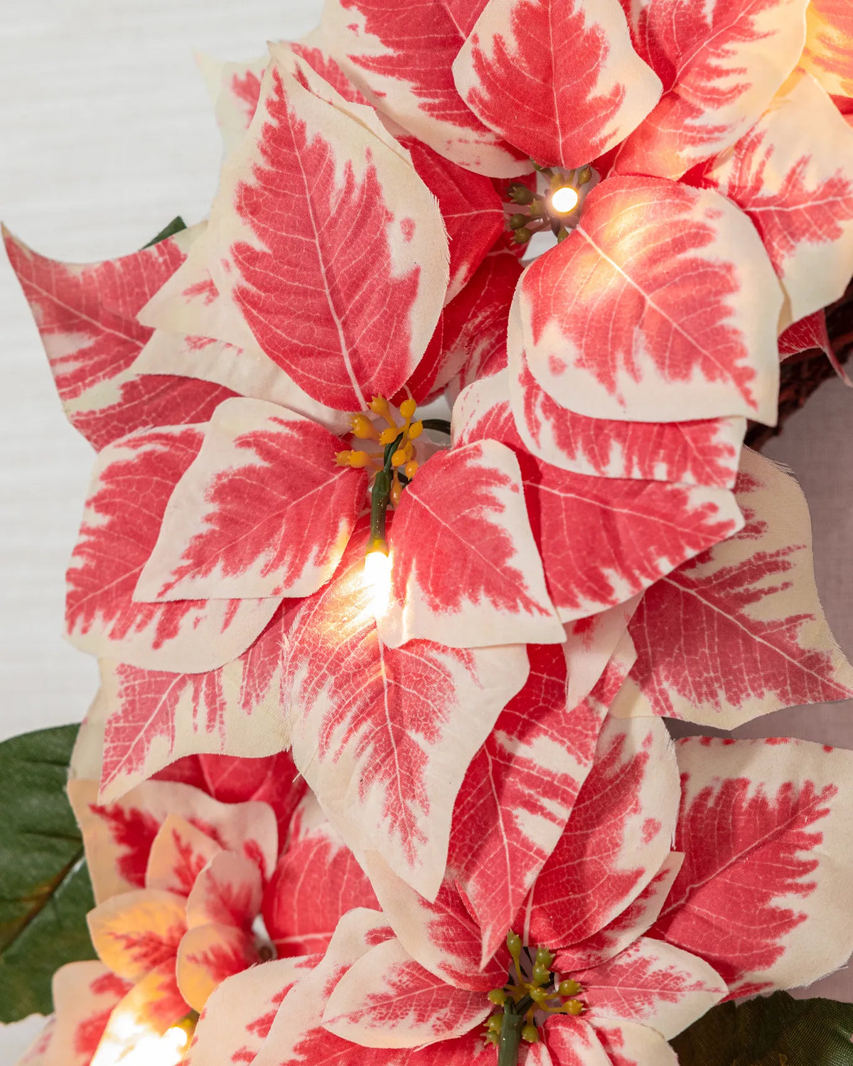 Grinalda Poinsétia Mesclada Com LED 90 cm — 3