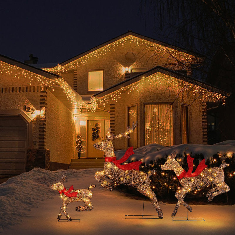 Renas Natalinas Iluminadas em Rattan com 200 LEDs – Kit com 3 Peças — 3